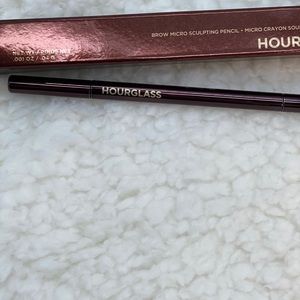 Makeup - Hourglass brow pencil Makeup - Hourglass brow pencil